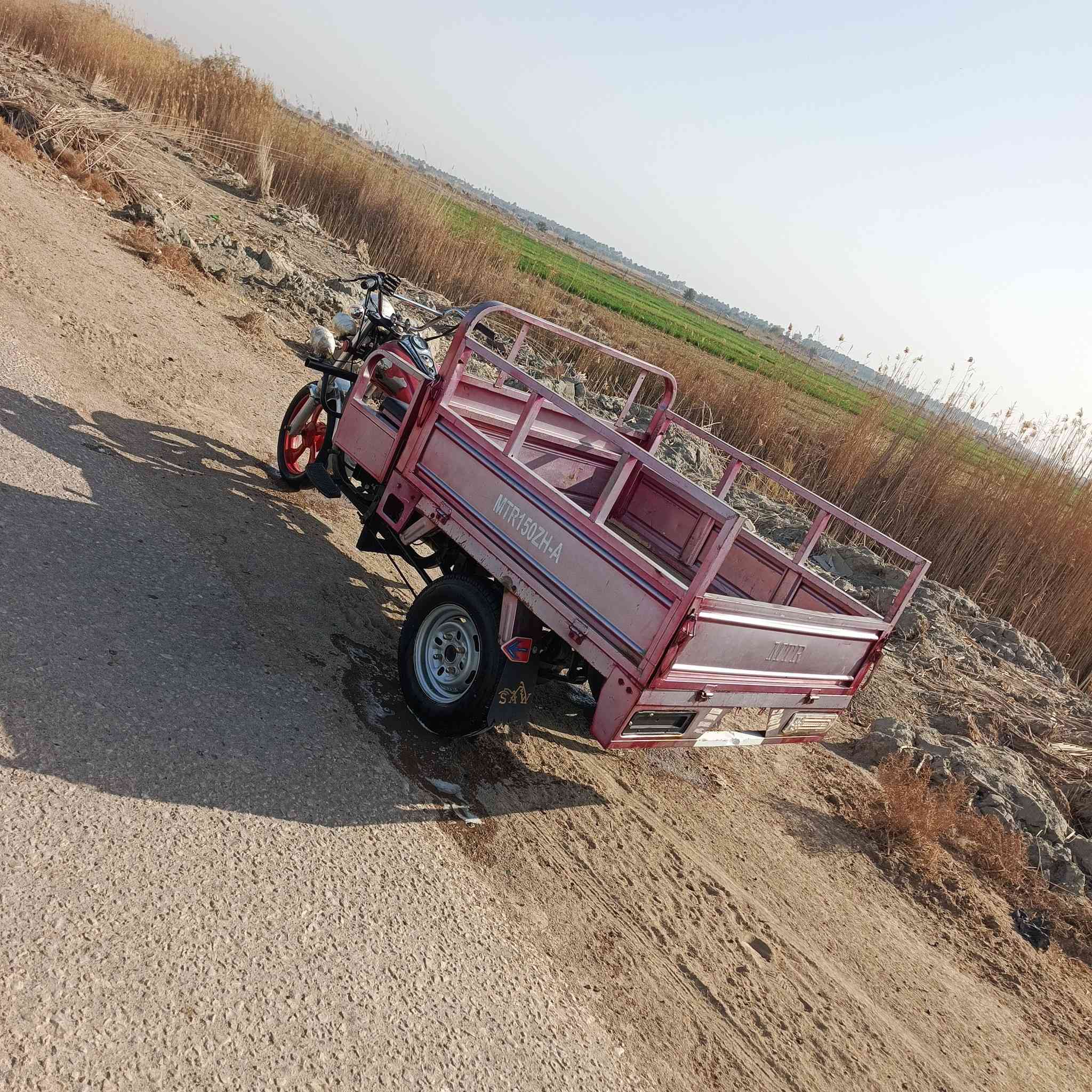 السلام عليكم 
ستوته جمره للبيع موديل ٢٠
محرك ٢٣ 
ستوته خير من الله جاهزه على اخر حبايه
جاهزه من كلشي ما ذب عليه ربع
تايرات وياله جدد 
كهربائيات كله جديده ضفيره قبل سبوع شادهه يعني منين ما تكلب بيه كله شادله جديد تعميره كامله على البلاد 
مكاني ديوانيه سنيه 
سعر اتصل أو خاص ***********
