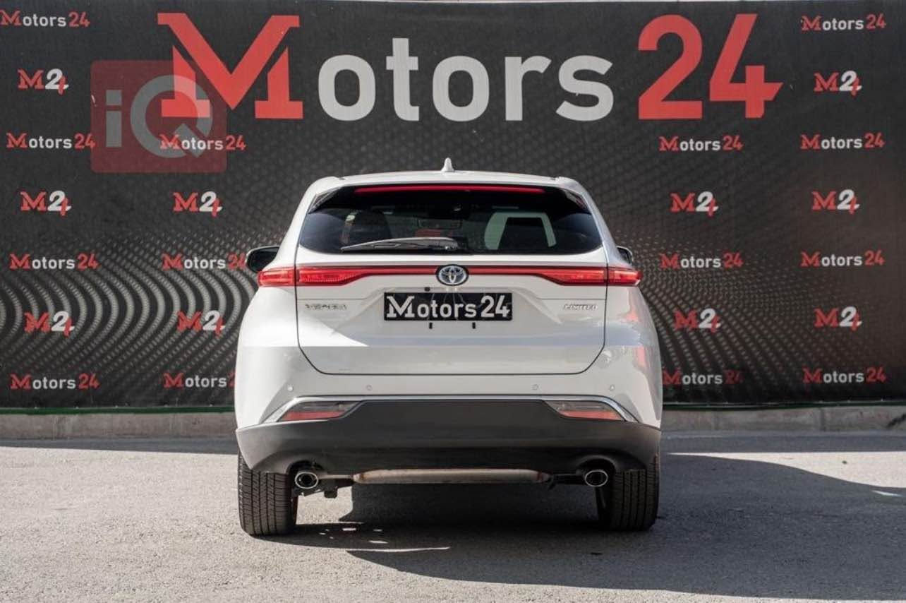 تويوتا فينزا 2024 Limited لون صدفي
بدون صبغ بدون ايرباك 
وارد امريكا ماشي فقط 2500 
فتحة بانورامية 
محرك هايبرد 2.5 لتر I4 مع ثلاثة محركات كهربائية، بقوة إجمالية 219 حصاناً
ناقل حركة أوتوماتيكي نوع CVT قياسي،
نظام دفع رباعي 
صندوق شفت 
داتا شوو
مرايا جانبية رادار 
كاميرا محيطية ثلاثية الأبعاد (360 درجة) 
مقاعد أمامية كهربائية-تخزين مكسوة بالجلد مع تدفئة وتبريد، 
السيارة موجودة ب دهوك تترقم محافظات الاقليم 
واتساب *********** دهوك, العراق
