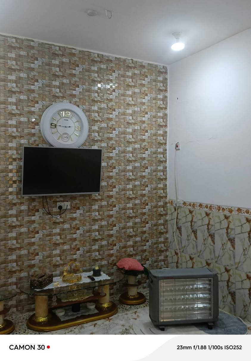 اللهم صلي على محمد وال محمد.
بسم الله الرحمن الرحيم 
بيت ب الفلاحيه حي الامام الرضا خلف دائره الكهرباء 
١٠٠ متر مربع . ركن موقع مميز 
الطابق الاول : استقبال، مطبخ، غرفه نوم، صحيات شرقي غربي ، صحيات خارجيه 
الطابق الثاني : غرفتين نوم، صحيات متكامله ، سطح حولي 
الطابق الثالث : غرفه نوم
البيت موقعه حلو ركن على شارعين
المنطقة خدمات كامله من( تبليط، مجاري، ارصفه، نت ضوئي) 
قريب على المدارس والمستوصف 
الاستفسار أكثر(***********)
