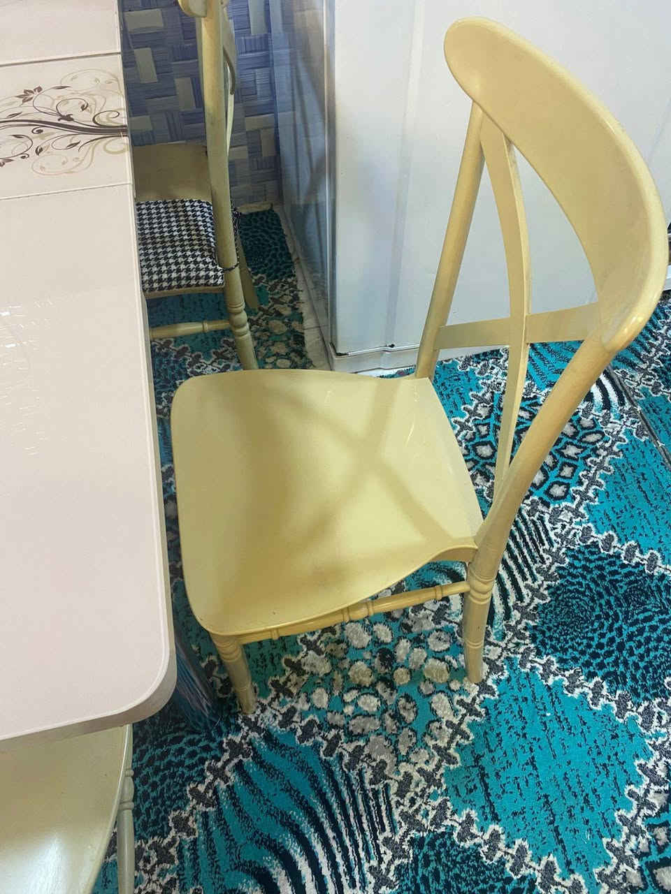 ‏✨للبيع
ميز طعام مع 5 كراسي للبيع في بغداد حي الجامعة سعر 100
للاستفسار الاتصال على رقم
***********‬‏
