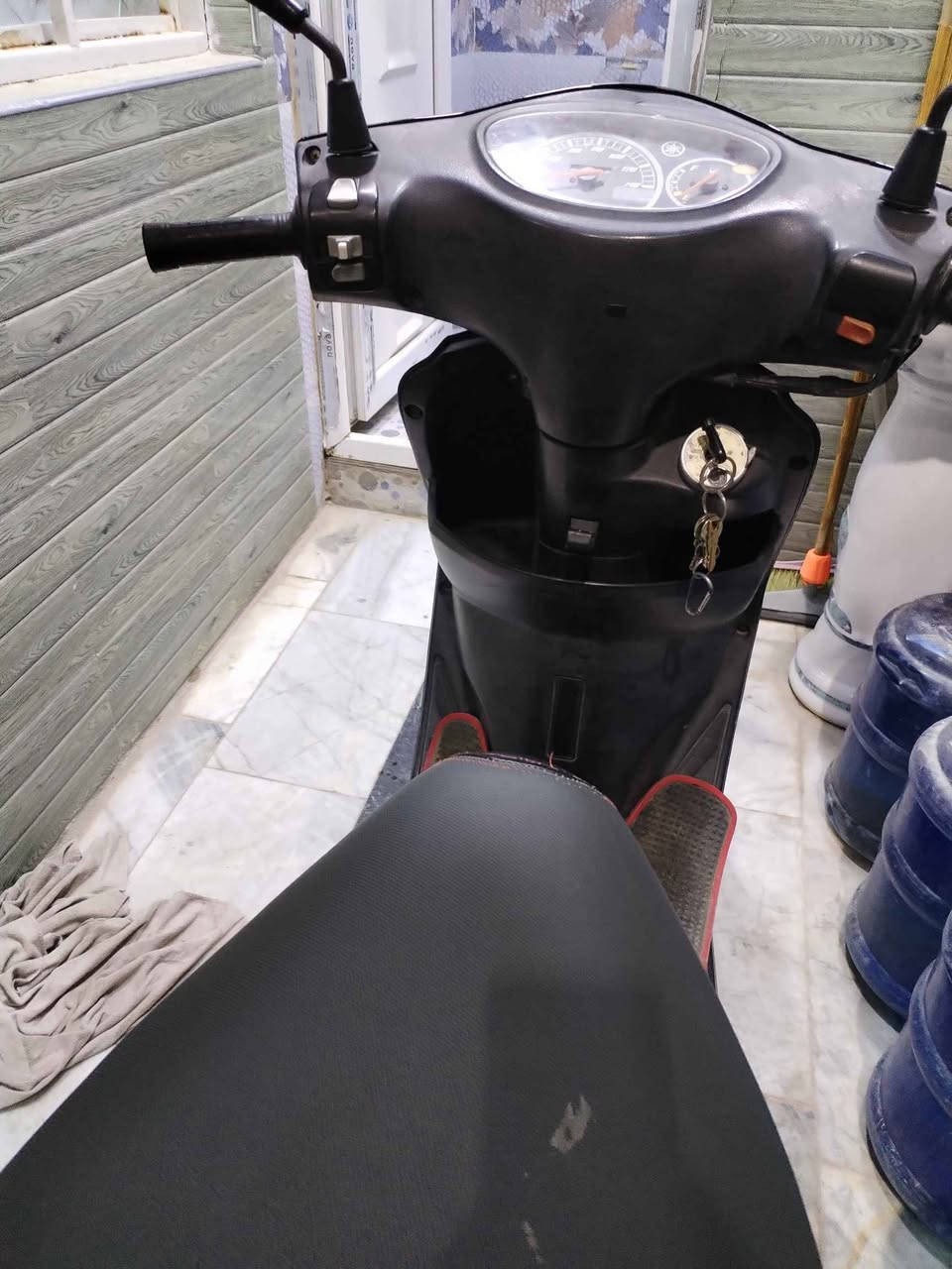 دراجة نارية لكزز ياباني جديد مال رمبه صار ١٥يوم من طالعه من معرض وصل بسمي سعر ١١ورقة مكان كربلاء رقم الجوال *********** كربلاء, العراق
