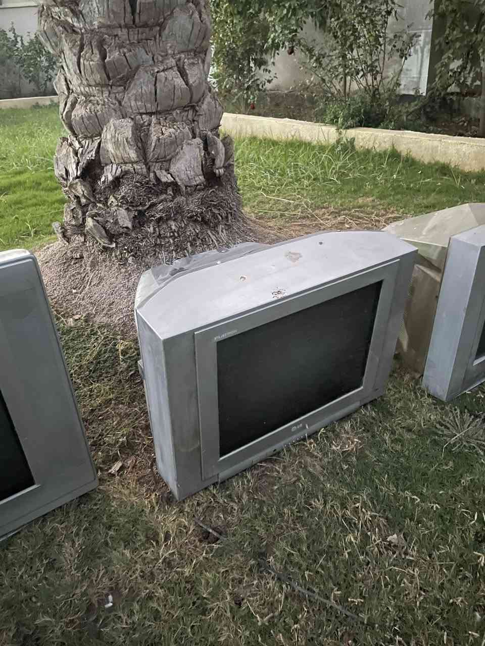 سلام عليكم تلفزيونات للبيع قيم واخذ مكاني كربلاء الحسينيه ***********
