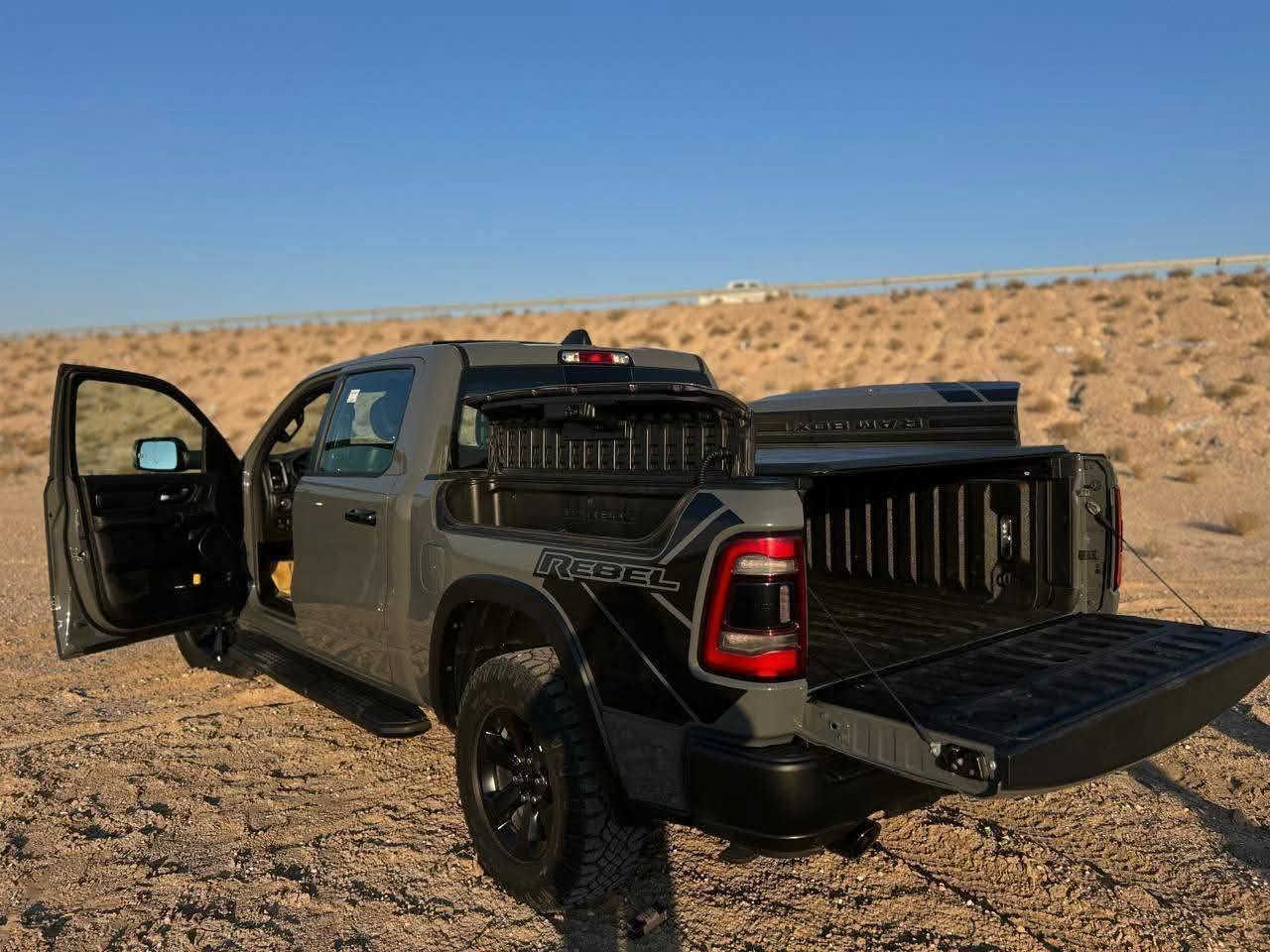 Ram Rebel 2023
شركة هارلم خليجي 
محرك هيمي. 8 سلندر 
فول مواصفات 
كفالة عام 
رقم اربيل 
40 الف ميل ماشية
وتس اب
***********
