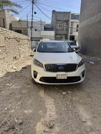 سورنتو 2020  مكفوله  كفاله عامه مكينه  من الكير من الصبغ  بيهه بارد قل...