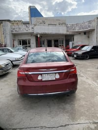 كرايسلر 200 • ٢٠١١ • كمرك غير مدفوع