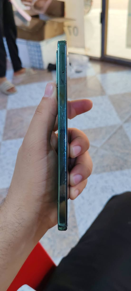 تكنو بوفا 6برو 5G نضافة 50% مع كامل ملحقات استخدام اقل من سنة والكامرا الخلفية لا تعمل مع كسر بسيط ما ماثر على اللمس سعره 125وبي مجال


**إذا كنت صاحب هذا الإعلان وتريد حذفه لأي سبب، رجاءا أرسل رسالة إلى الدعم الفني**