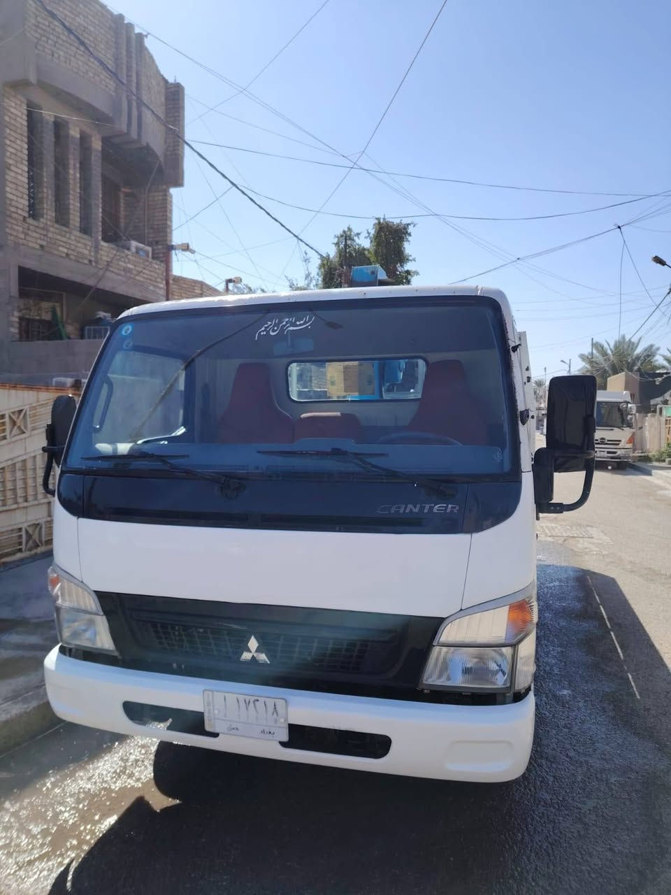 السلام عليكم كنتر كرين موديل 2008 السنوية كرين 
مكان السياره بغداد /***********
