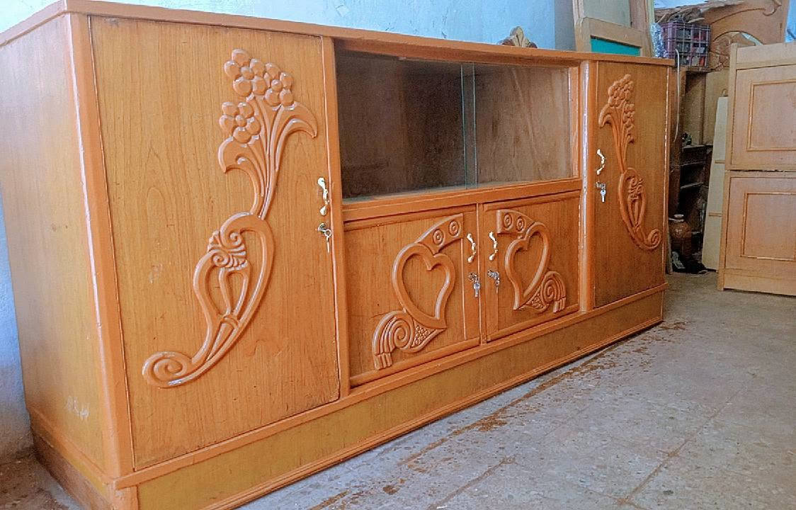 سلام عليكم بوفيه مترين ونص سلايت جام صاج نضيفه سعره 130 الف توصيل مجاني داخل النجف ‏‪***********‬‏ النجف, العراق
