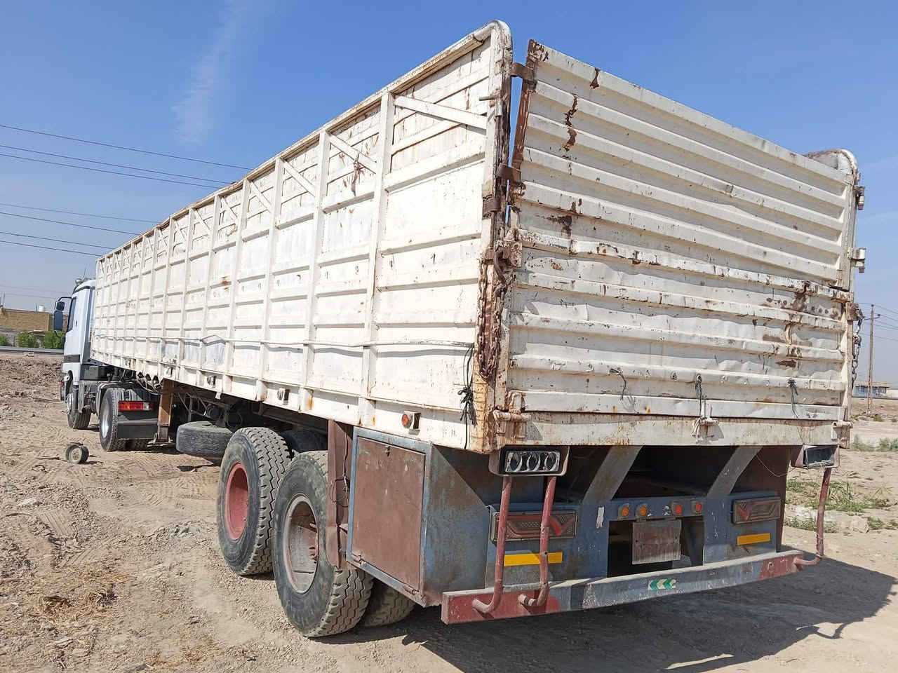 سلام عليكم عربانه بلوم جناب للبيعدناكير 14 صيني شريط 55 الماني شاصي قطعتين  مكاني  ناصريه قضاء الفجر رقم الهاتف ***********
