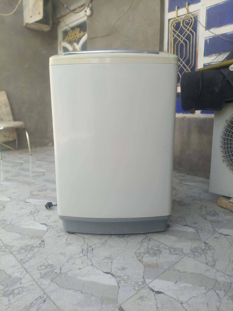 غساله فول اوتماتيك غسل وتنشيف و شطف تغسل بطانيه بانسونيك ياباني 11كيلو *********** نضافته مثل ماوضح بصوره
