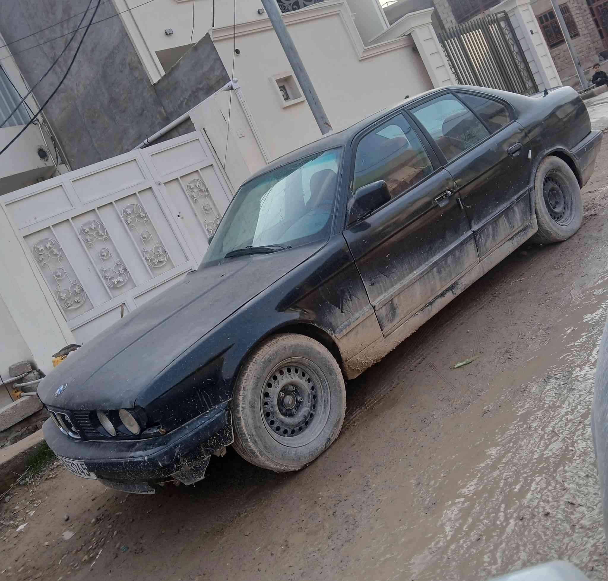 بيئم موديل 92 كير عادي مسكر رقم دولي سنويه 2030  مشروع وطني شرط التحويل السعر 22 وبيها مجال مكانها سامراء ***********
