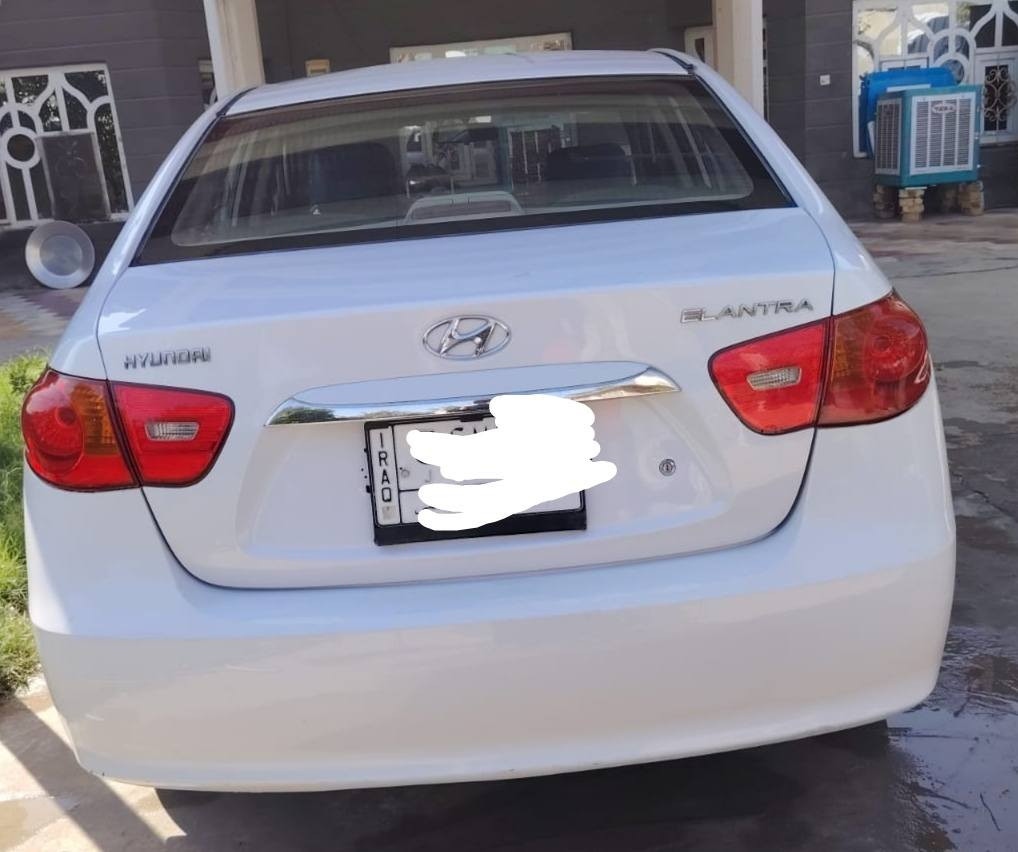 سىلام عليكم
الانترا 2011
كفالة عامة ماعد البارد بمكانات بسيطة 
محرك 2000
فحته
اشاير بالمري
تبريد شغال ثلج 
باتري ومقدم جديدات
المكينة مامفتوحة بيه برغي 
رقم بغداد
 السعر121
وبيه مجال بسيط 
 رقم الهاتف ***********
