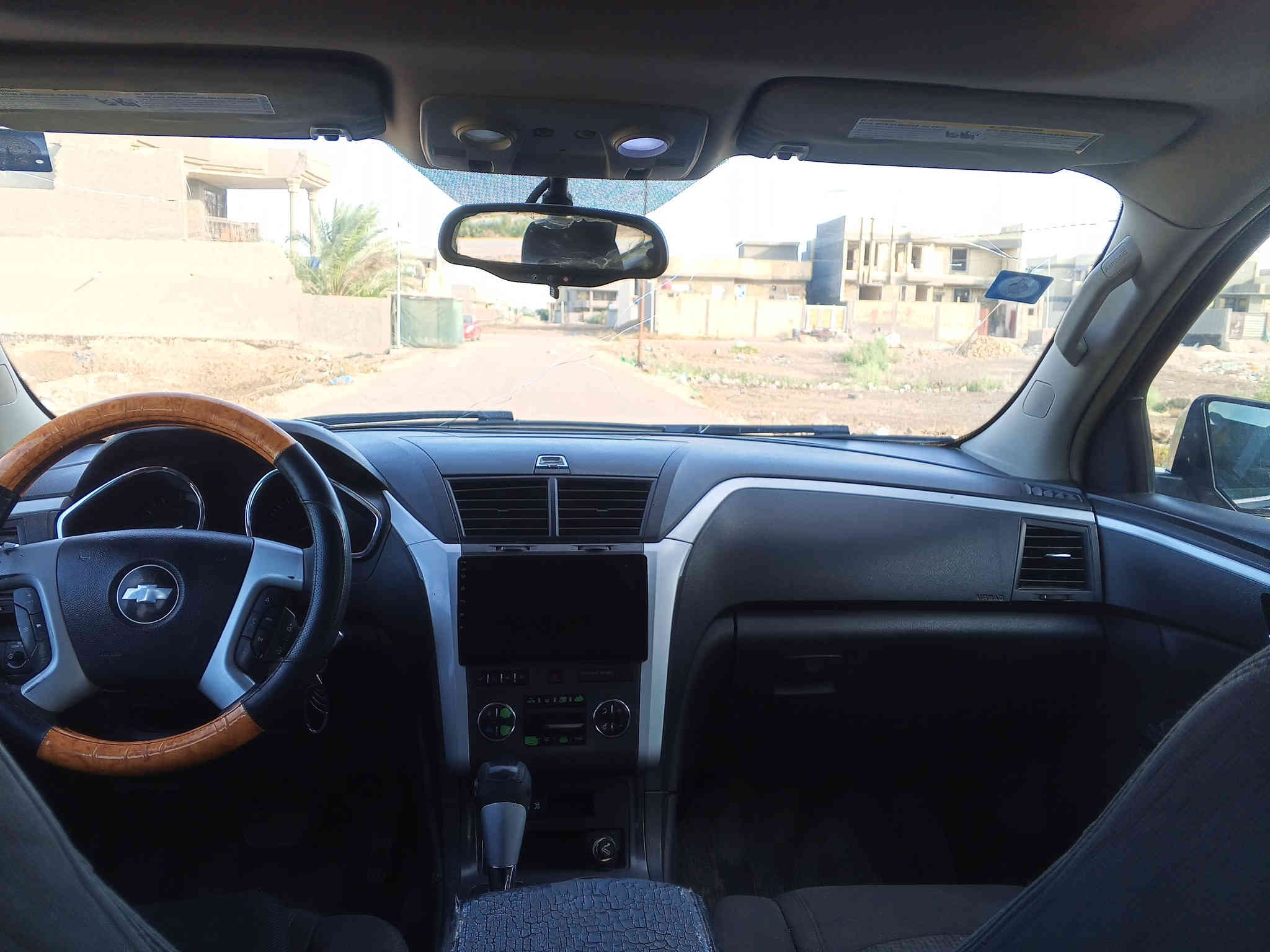 سلام عليكم اللبيع فقط شوفر ليت  ترافس موديل9 كير ومحرك مكفولات تبريد تدفئه كله جاهز تخم تاير جدد حداديه اماميه وخلفيه جديده سياره جاهزه من كلشي شرط الفحص ارقام انكليزي سنويه ال30 مشروع وطني سعرها 78 وبيها مجال بسيط *********** اسيا ***********
