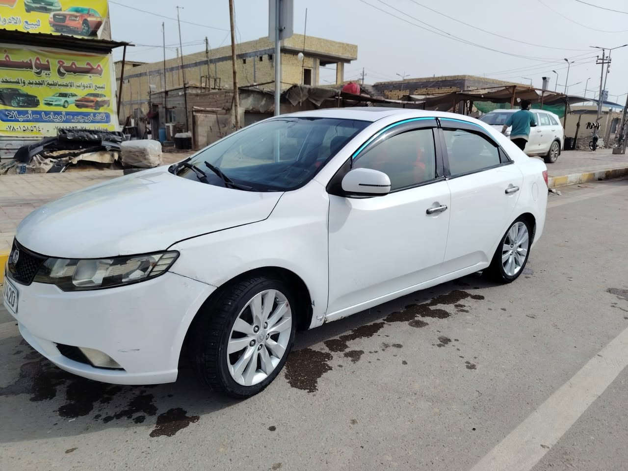 سلام عليكم سيراتو موديل 2011 كير شرط مكينة شرط تواير اربعة صندوك حدادية شرط توني مسوية تبريد وتدفئة رقم جديد دولي رقمة بصره بيه رشات صبغ السعر 90 وبية مجال بسيط المكان ناصريه مركز ***********
