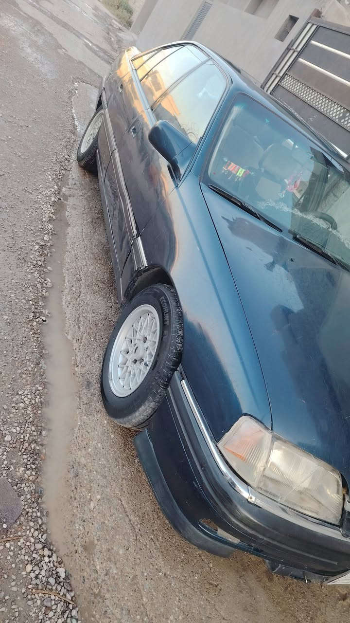 السلام عليكم هاي اوميجا للبيع موديل 92 سياره نظيف ما شاء الله حلو وابيها  ⛽ بطاقه ⛽ موجود ماكينه شرط جير شرط طقم طائرات جديد سعر 32 وابيها مجال قليل ***********
