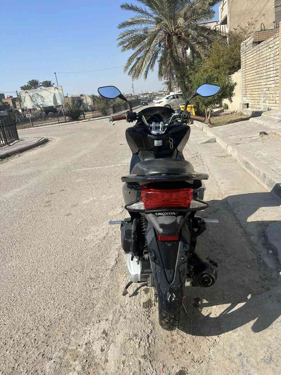 دراجة pcx للبيع 2018
سلام عليكم دراجة pcx للبيع ماشية 83 الف مكينة 150 بانزين كله محسن دهن كله موتول الاصلي دراجة ע مفتوحة ولا مصلحة تجي تفحص ياله تاخذ السعر 1700 وبيها مجال قليل
بغداد مدينة الصدر 
***********
