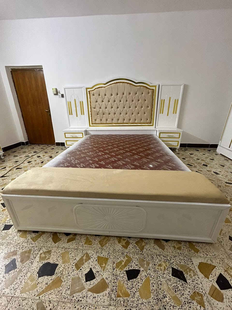 معمل نجارة الايهم 
غرفة نوم 6 باب ملحق داخلي نقش CNC 
تطعيم سيبو. ذهبي حسب طلب الزبون
تم تسليم طلب احد الزبائن في المدائن
للستفسار مراسلة الصفحة او اتصال
***********
***********
عنوان بغداد بسماية مقابيل مستشفى الجامعة اللبناني
يوجد خدمة توصيل
