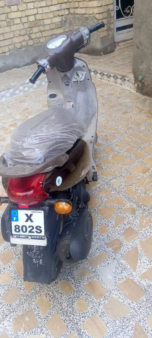 سلام عليكم دراجة فلة جاهز من كلشي شلعة معدل فول نظيف شوفت عينك مكاني كوت خاجية رقمي ***********
