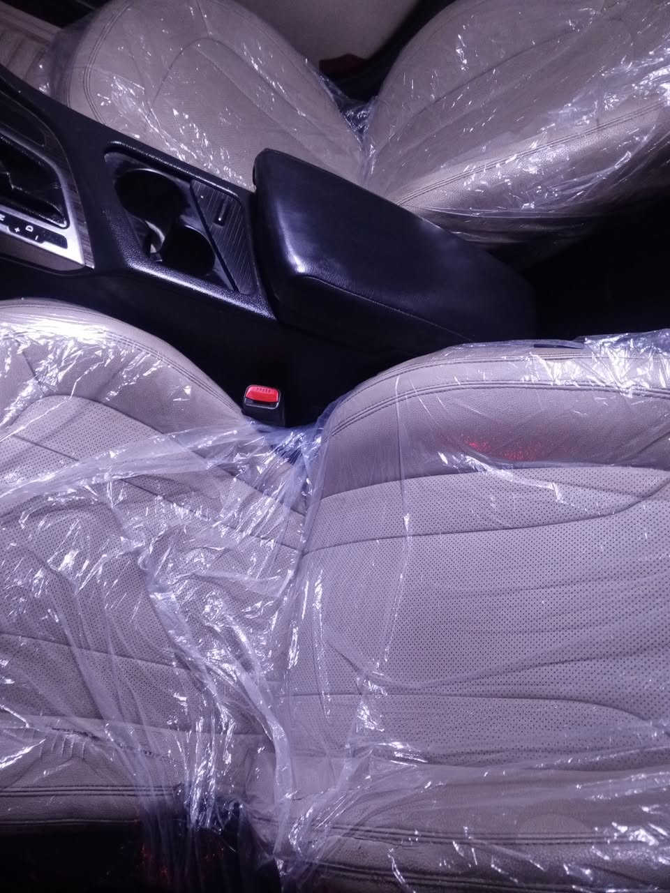 السلام عليكم
اوبتما ١١ خليجي فول مواصفات للاخير رقم بغداد  محرك ٢٠٠٠ السيارة كلش جديدة ونضيفة بيهة جاملغ خلفي فقط كلير ع الشرط بدون اي ضربة اوبارد اومعجون دكة جاكوج مابي سونارهة مرفق وياهة السعر ١٢٤ بيهة شي بسيط حق الجية مكان ديوانية ***********
