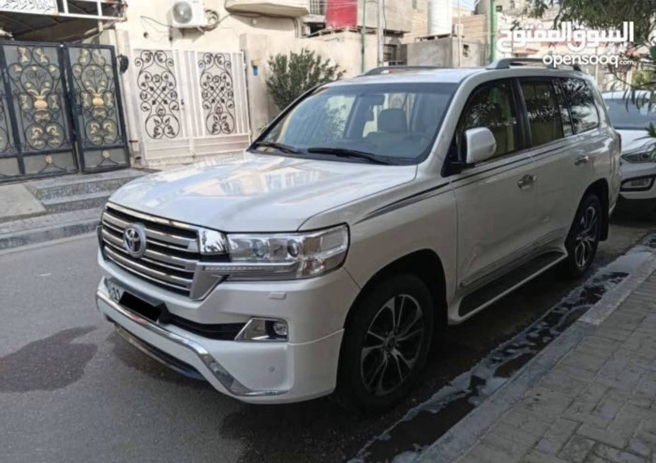 لاندكروز ٢٠١٧ ساز رقم بغداد ب اسمي للبيع مكاني بصره مكفوله من الضربه والصبغ ماعدا مكانين بارد الاتصال ع الرقم *********** السعر ٤٥٠
