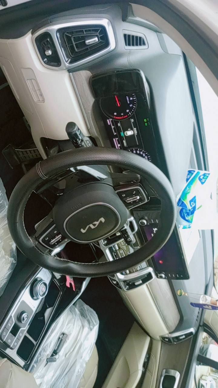 كيا سورنتو موديل 23 كامل موصفات عدا البنورما ماشيه 27 سته سلندر  سكير ماوس هندبريك دكمه تبريد ثلاث قطع تشغيل عن بعد  بردات خلفيه مرايات ترحيب صندوك كهربائية رقمه بغداد بسمي للتصال  *********** سعر290
