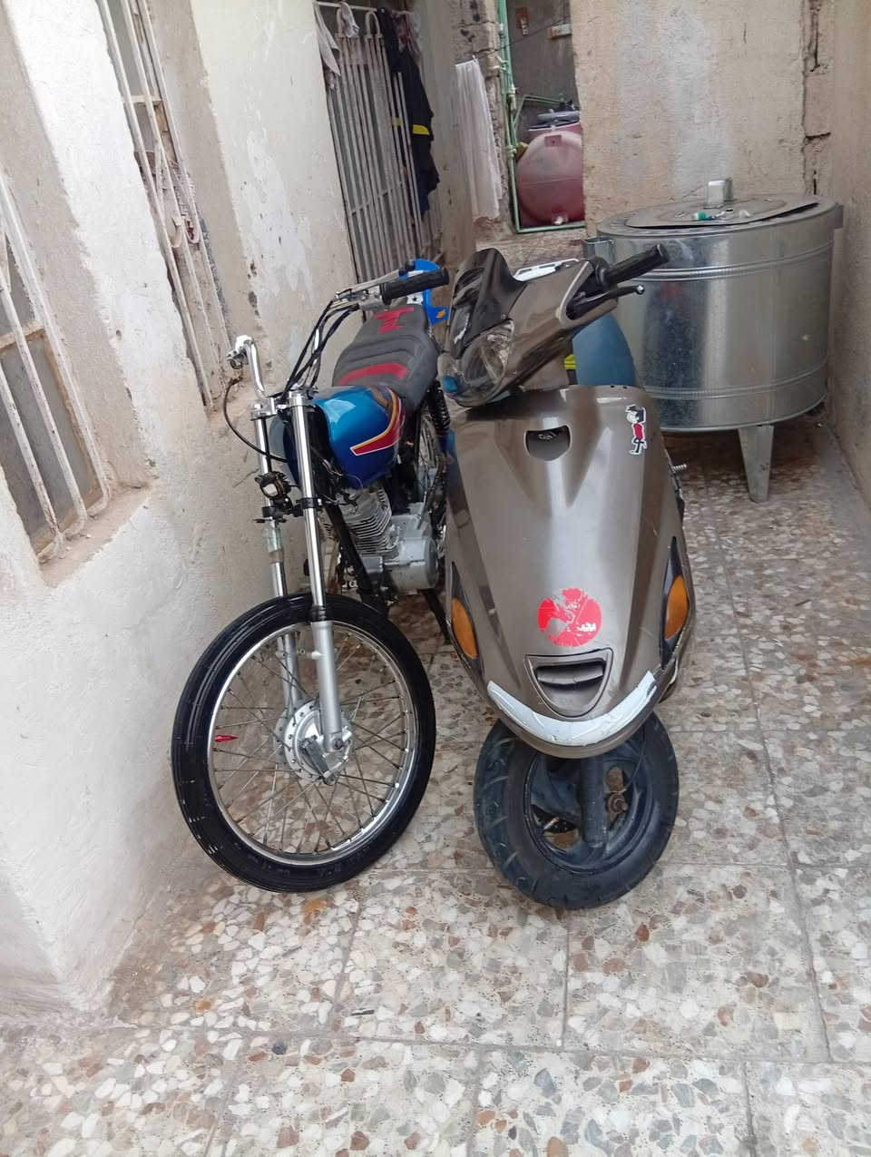 سلام عليكم درجه فراشه للبيع درجه نضيفه بس بوشه  لدرجه تجي وتفحص عنوان البصره حي لنتصار
الرقم ***********السعر 350وبيه مجال
