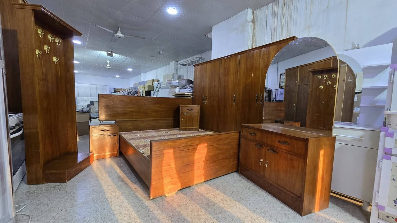 غرفه نوم صاج اصلي 6 قطع  مستعمل فول نضافه سعر مناسب   (يرهم  مراوس ) https://www.facebook.com/groups/mazadalmandilawii/?ref=share&mibextid=NSMWBT
🌷🌷🌷🌷🌷🌷
اشتري غراض بيت مستعمل تخم ديوان كاونتر ميز طعام غرفه نوم ثلاجه مجمده غساله راسلونه خاص صوره 
🌷🌷🌷🌷🌷🌷
خانقين/ شارع مستودع خلف مركز شرطه ازادي [مزاد المندلاوي]
***********☎️
***********☎️
