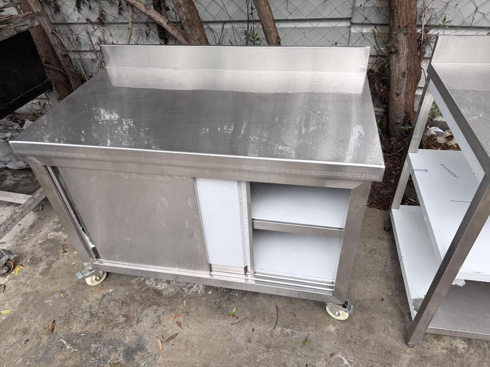 ميز مغلف ومفتوح 120سم ***********
