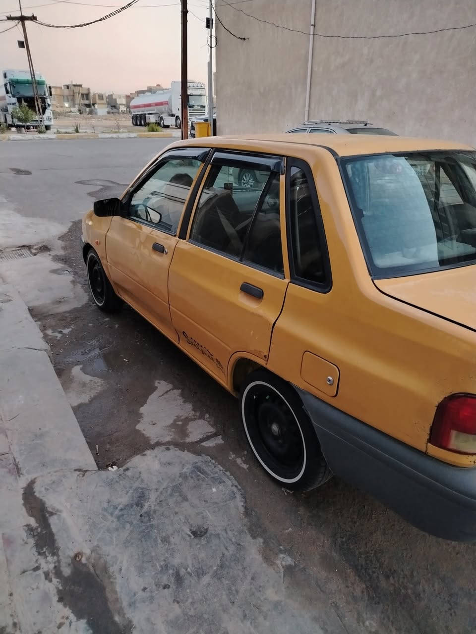 السلام عليكم السياره موديل 2012 السياره مكفوله من الضربه والخيسات مكاني كربلاء ***********
