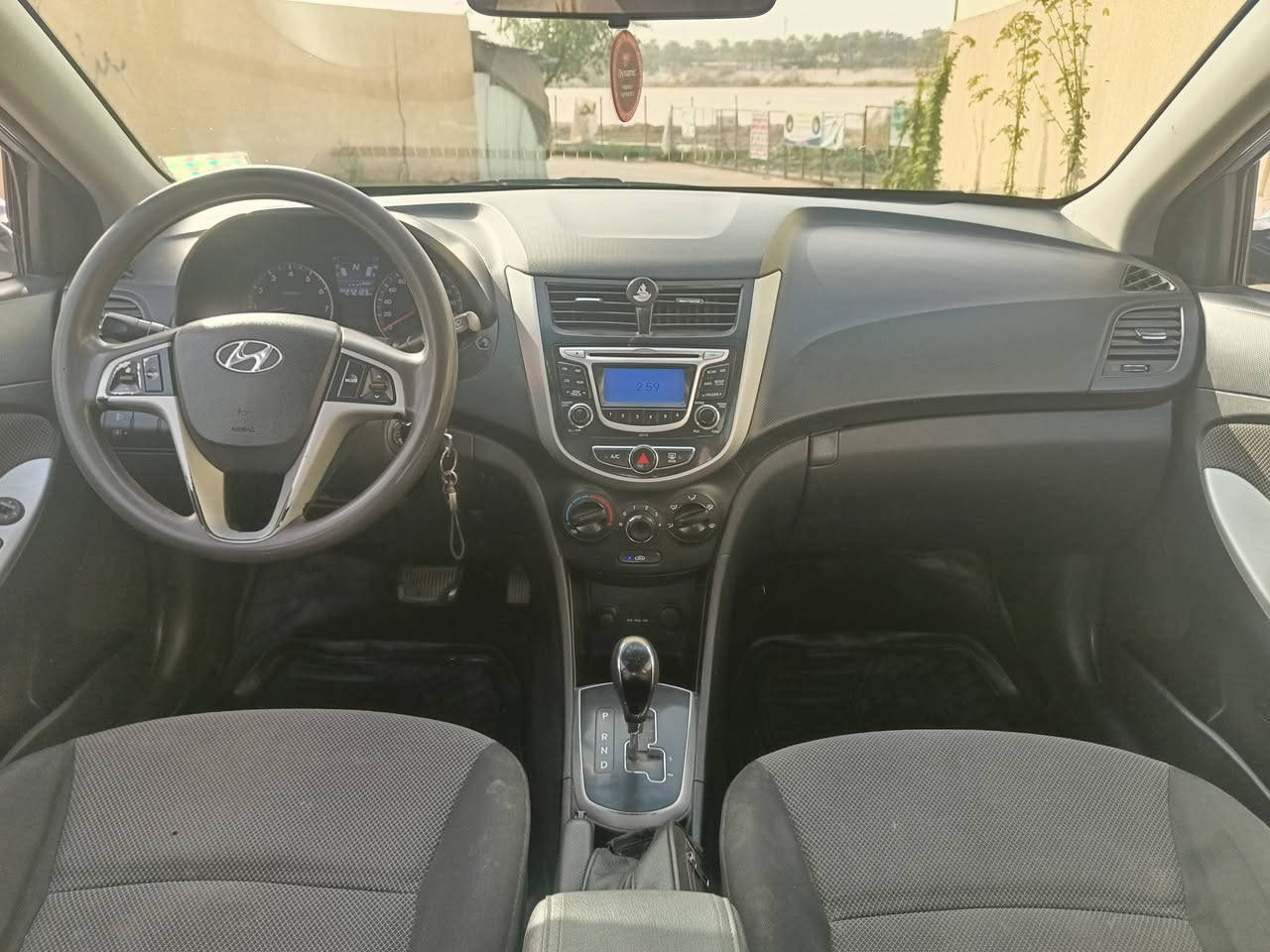 السلام عليكم من رخصت الادمن اكسنت خليجي موديل 2014 مكينية ١٦٠٠دوش سيارة جاهزة بية صفحة صبغ بدون دواخل وباب مبدلة بلادية نفس اللون مكان السيارة بغداد الكريعات السعر ٨٥ وبية مجال للشراي رقمي للتواصل ***********
