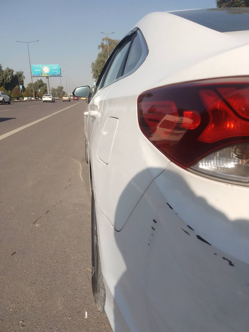 السلام عليكم سوناتا 2018 للبيع أو مراوس وارد امريكي 2400 سيارة خير من الله ماشية 90 مواصفات فول عدا البصمة حادث جاملغ وبنيد بدون دواخل السعر 135 وبيها مجال شي بسيط ***********. ***********
