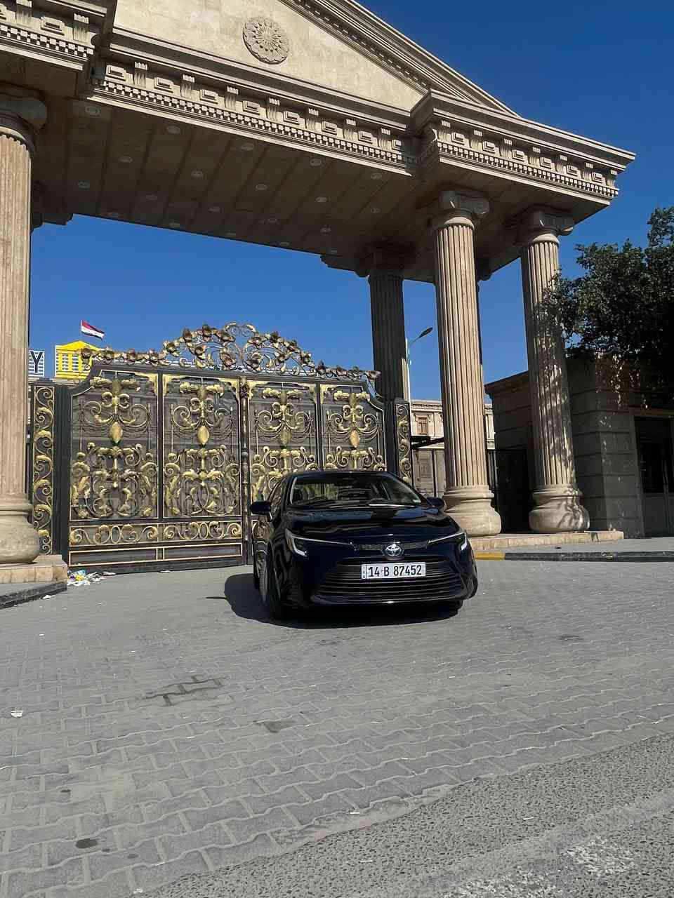 كورلا هايبرد 2023 ياباني اصلي لا تركي و لا صيني 
بدون ايرباك 
بدون شاصي 
رقم بصره 
حره ب اسمي 
الحادث موضح بالصور 
ماشيه60الف ميل و قابل للزيادة 
رقم الهاتف***********
العنوان البصره -المعقل
سعرها مناسب
