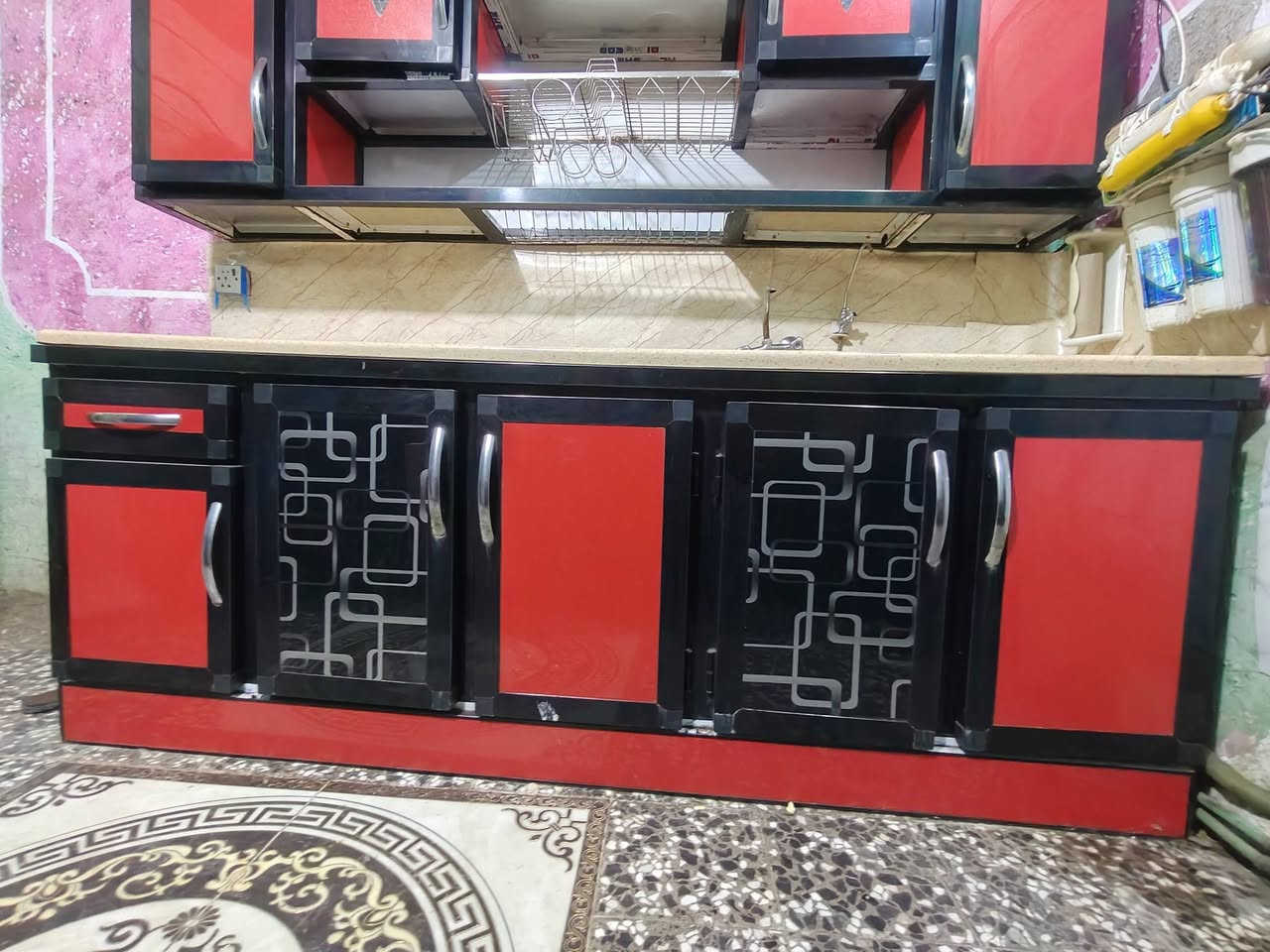 سلام عليكم البيع كاونتر نضيف مكان حي شرطه هاذه رقم ***********
