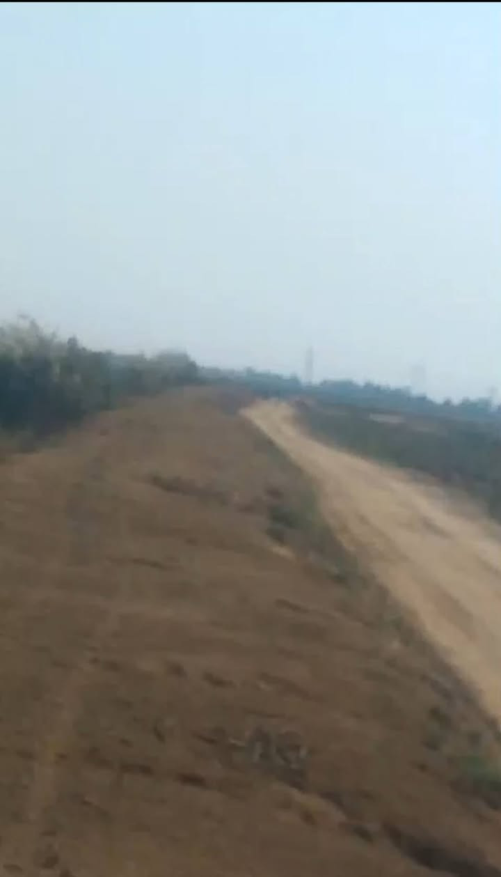 🧿 إعلان
 للبيع أرض زراعية واستثمارية 🧿
🔹 المساحة: 400 دونم
🔹 جنس الأرض: سند 25
🔹 تباع كاملة
 العنوان: الرفاعي مقابل جامعة أوما ومجمع الكناني للأثاث
🚧 تبعد عن الشارع العام 600 متر
📞 للاستفسار والاتصال على الأرقام التالية:
***********
***********
 يتوفر واتساب
