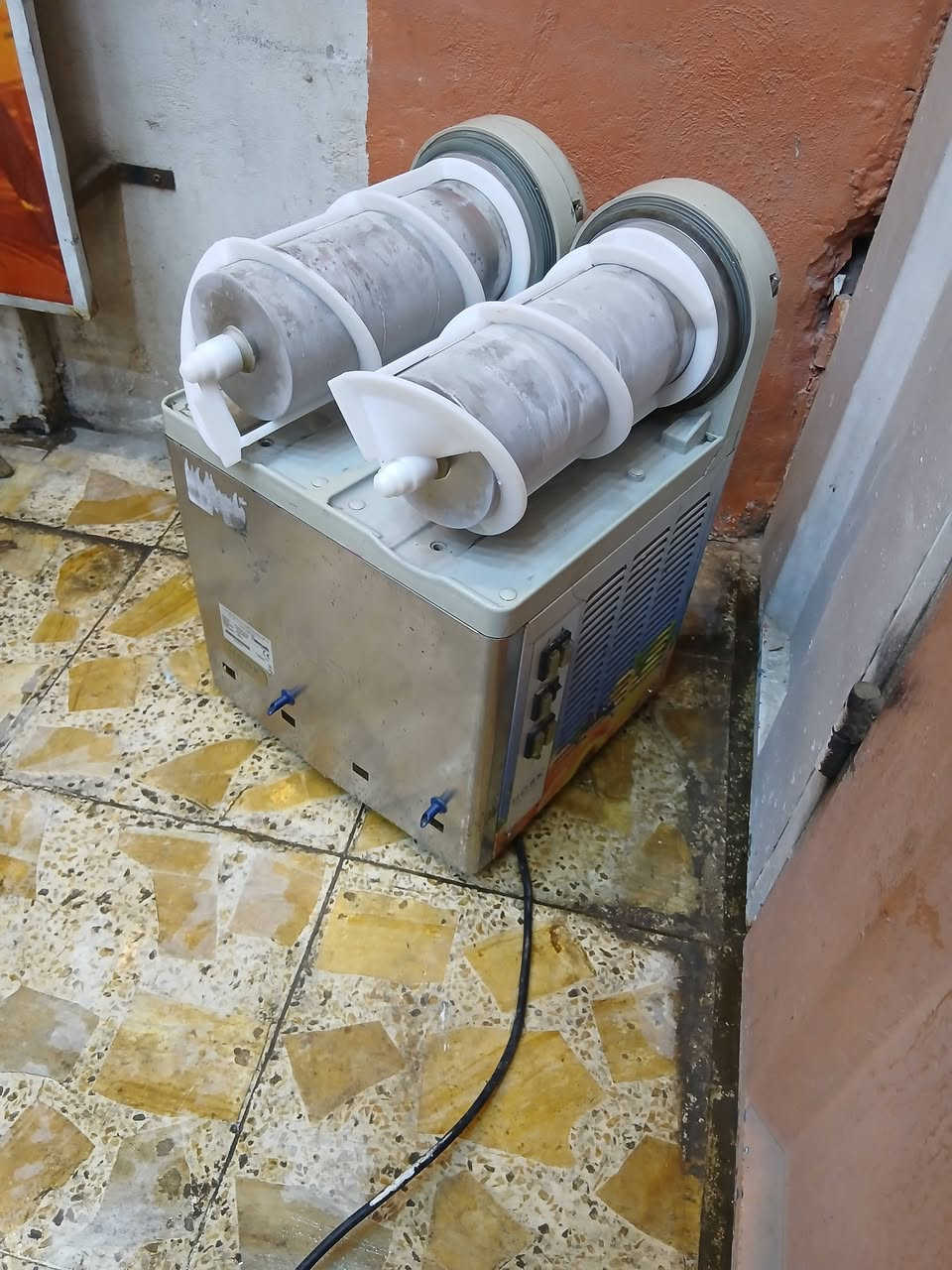 ماكنه ازبري هوسك ***********السعر تركي
