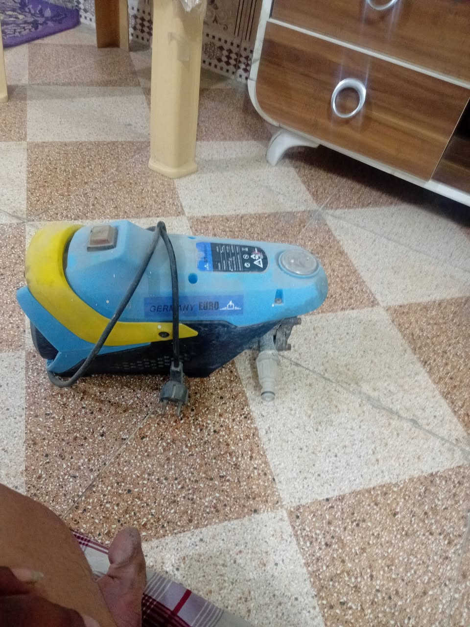 هاي لبيع ماعرف كام ماتسحب ماء  وتركته سعره٥٠الف لمكان زعفرانيه


**إذا كنت صاحب هذا الإعلان وتريد حذفه لأي سبب، رجاءا أرسل رسالة إلى الدعم الفني**