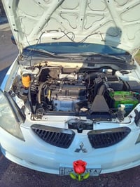 اخوان لانسر للبيع سياره حلوه ماشيه 190الف حقيقي بيه شويه بل هلالات الو...