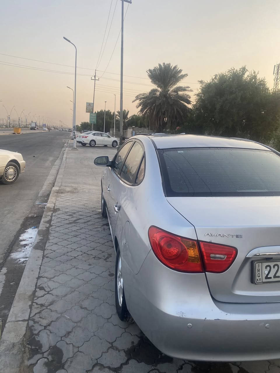 لسلام عليكم 
الانترا الانتي 2010 
السيارة ادوات متومه اربيل انكليزي 
كصه جنطه 
سيارة كفاله كير مكينه تبريد تدفئه 
مري شفط 
كهربائيات كلها شغله ما بيها اي نقص 
تدفئه كشنات 
بيديها نضيف 
مشتغليها شغل باجات ولا مبين الكص 
السعر 43 و بيها مجال قليل 
مكاني البصرة 
رقم تلفون واتساب و اتصال 
***********
