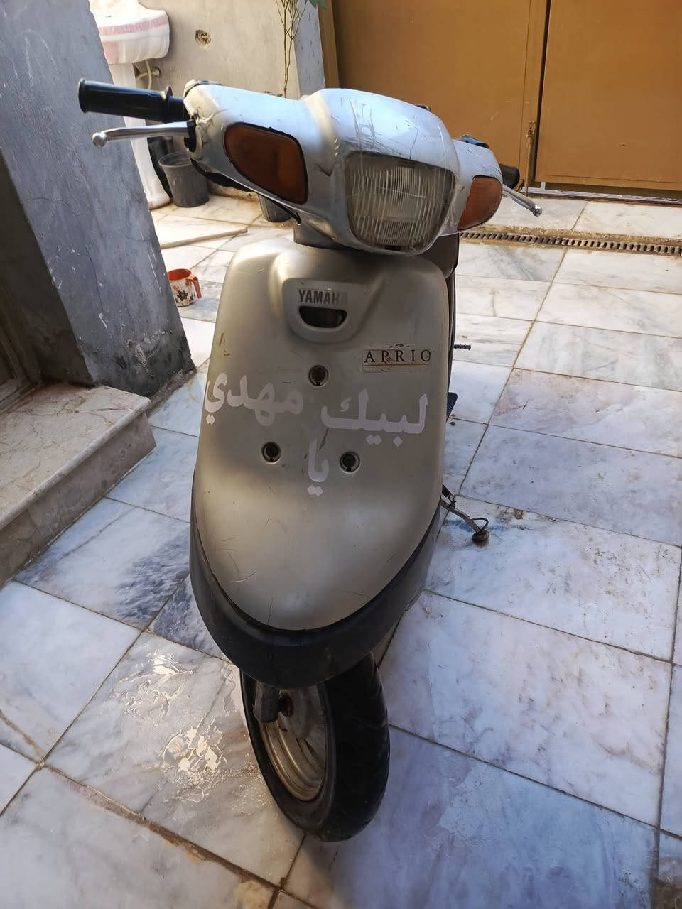 السلام عليكم دراجه بطه للبيع موديل 1999 مكينه ناعمه شغاله كامله عوزها باتري المكان كربلاء المعملجي الاستفسار اتصال فقط غير متواجد خاص ***********
