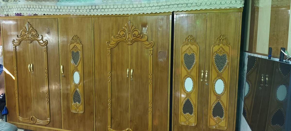 السلام عليكم غرفه للبيع ***********
