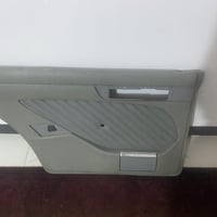 للبيع بطاين مارسدس باب طويل بس الخلفي نضاف سعر 125 بيه مجال ستفسار 077...