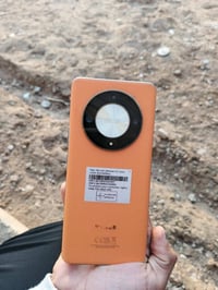 هونر 9c مامفتوح طك كرتون مراوس ويه ايفون فقط حسب قناعه 07716262089