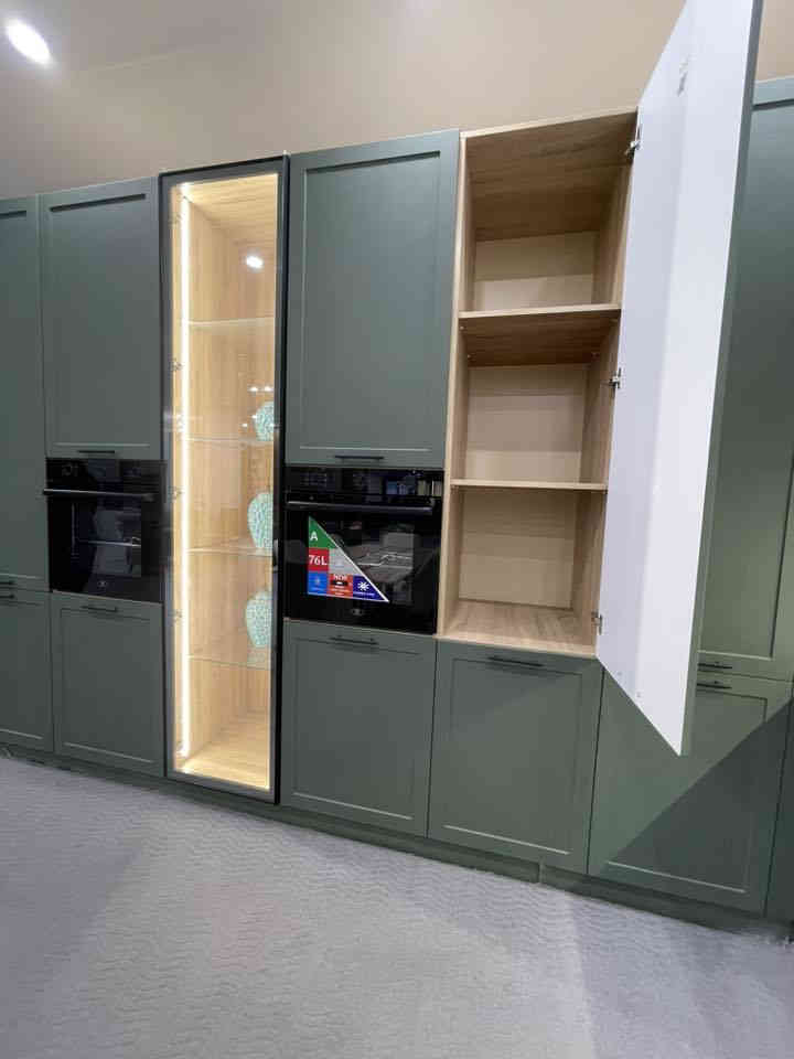 كاونتر خشب ايطالي بالون بريس اج دي اف عرض شركة مامستخدم
كله كوارتز 
بدون اجهزة
جوكر يترتب حسب اي مطبخ
سنك استيل 
قياسه الارتفاع مترين و60سم

ضلع السنك 4متر و58سم
وضلع الي بصفه 4متر
سعره خاص 
توصيل مجاني من لسليمانية لبغداد وديالى وصلاح الدين وكروكوك
وشد موجود بكروة 
***********
اتصال واتساب @
