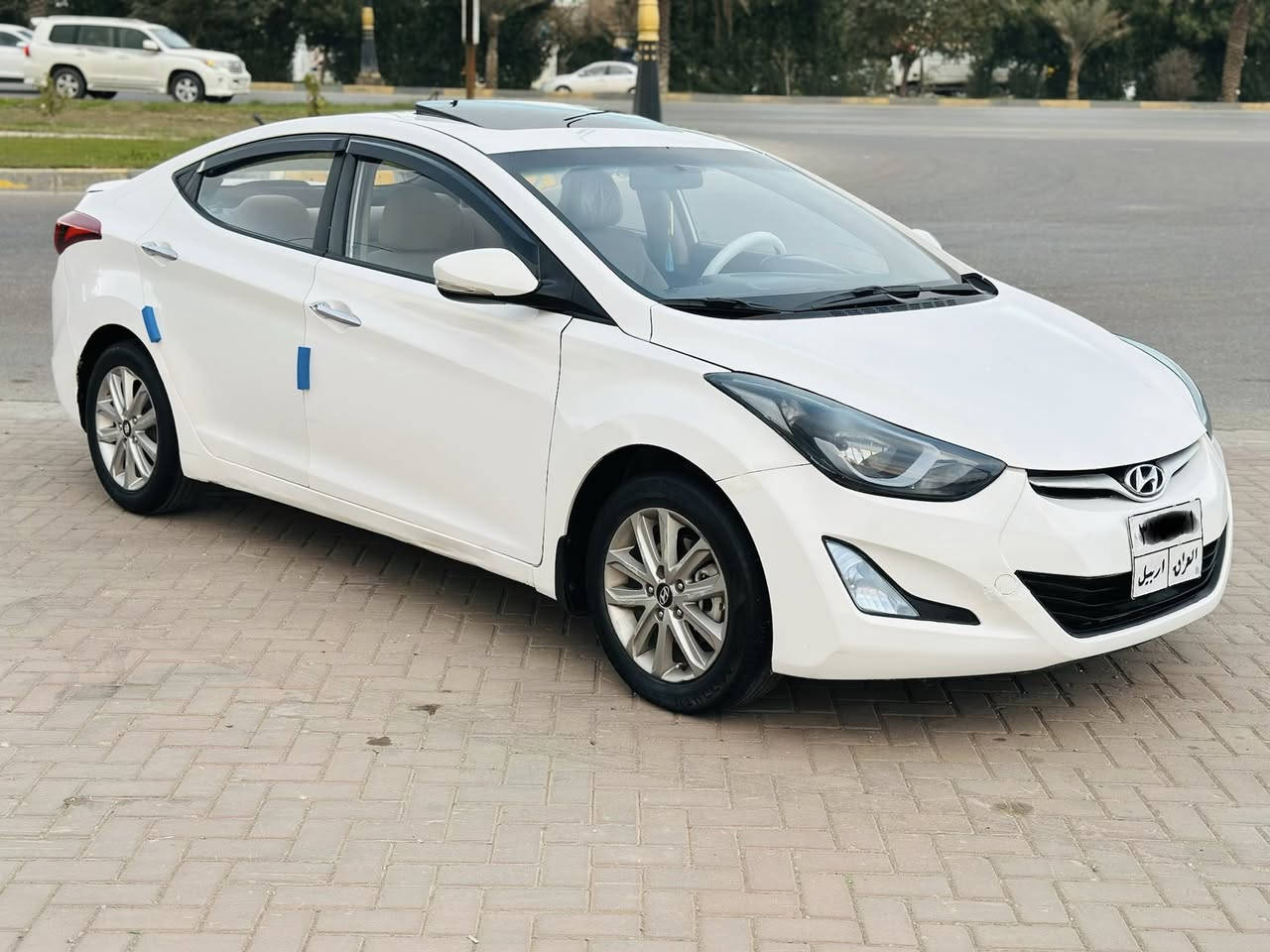 السلام عليكم الانتره 2015 خليجي 
فول 1/1 فتحه سقف 
مري شفط تبريد قطعتين
شاشه حساسات 
مكينه 1800 
كير ايتي 6نمر 
داخل بيجي 
لد امامي وخلفي 
رقم اربيل تريد تحويل تريد وكاله 
مكينه كير حداديه تخم تاير تبريد كفاله 
السياره جديده مانقصهه اي شي خير من الله 
بيهه صبغ قطعتين وبيهه جلاتين قطعتين بدون دواخل 
مكان السياره كربلاء السعر 108 وبيهه مجال
***********
