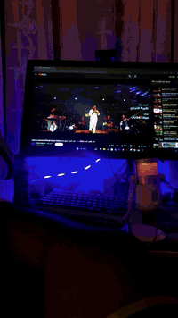 Intel Core i5-11400F
Motherboard: ASROCK H510M HDV-M.2
RAM: 16GB (8GB ×2)
GPU: RTX 3050 8GB
SSD: 500GB
HDD: 1TB 7200RPM
CPU Cooler: AORUS ATC800 RGB
PSU: 600W
Case: FPMAX – 4 RGB Fans

الملحقات (Full Gaming Setup):
 • Mouse: Attack Shark X11
 • Gaming Chair: درجة أولى
 • Mouse Pad: أصلي
 • Headset: HyperX Cloud II
 • Speakers: GravaStar
 • Microphone: مايك
 • Camera: كامرة
 • Gaming Desk: ميز كيمنك
 • Monitor: 24 inch – 165Hz
 • Monitor Stand: ستاند للشاشة

رقمي ***********
قيم وادلل
