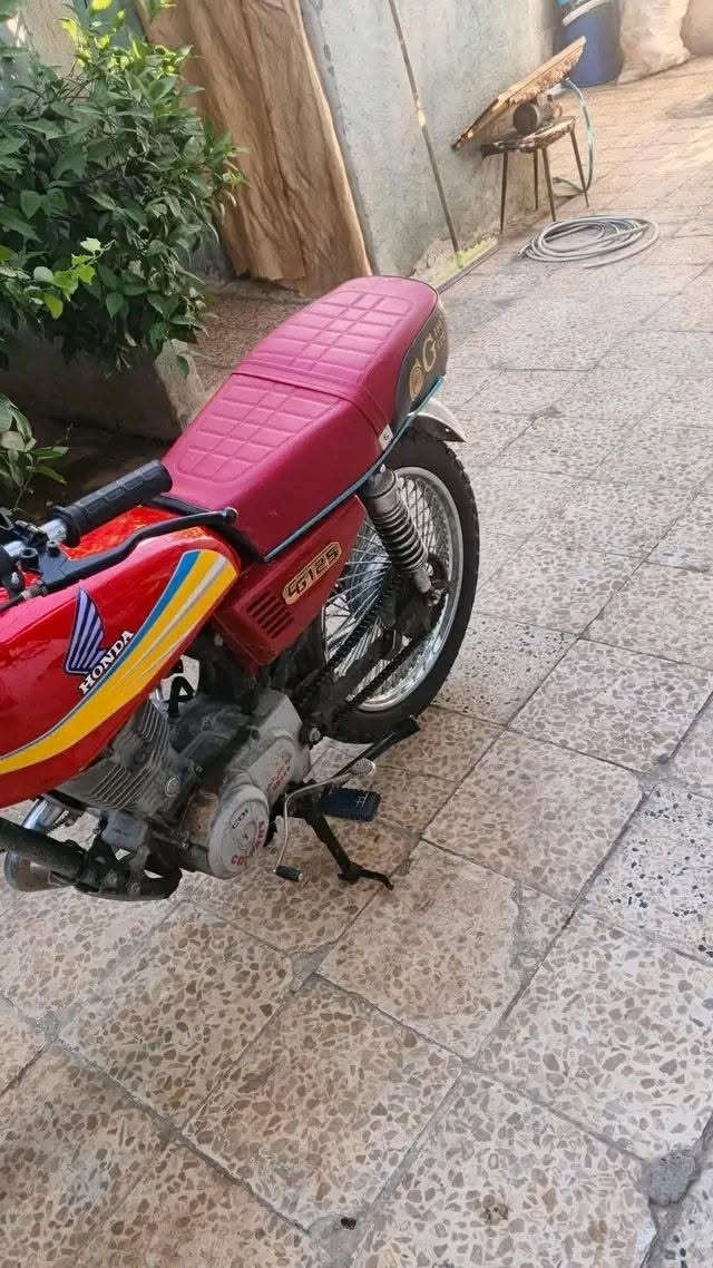 موطور للبيع بارت مكينه مفتوحه كلجات جدد او كشن وتانكي وصفايح وويل وره جدد السعر 175 وبي مجال
تواصل عالرقم فقط خاص ما ارد شراي اتصل
***********
