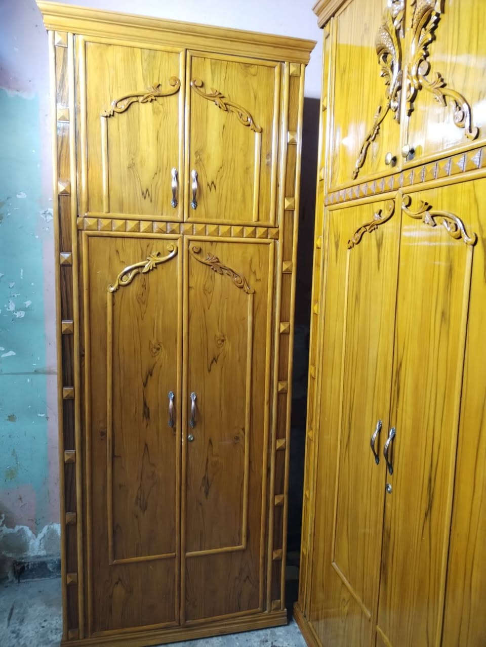 السلام عليكم غرفه نوم سته ملحق داخل خارج صاج الجربايه زان مصري مكاني البياع شرطه  ***********
