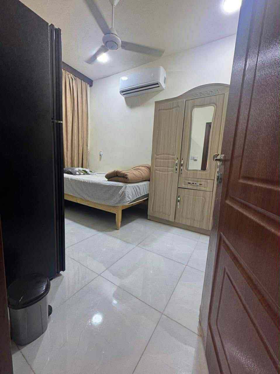 ٥٠ متر ٣ طوابق (٢ ونص + سطح)، ٣ غرف نوم و٣ حمامات  ومطبخ
بناء حديث

بالأمانة، محلة ٨٩١ زقاق ٥٤
للاستفسار ***********
واتساب
