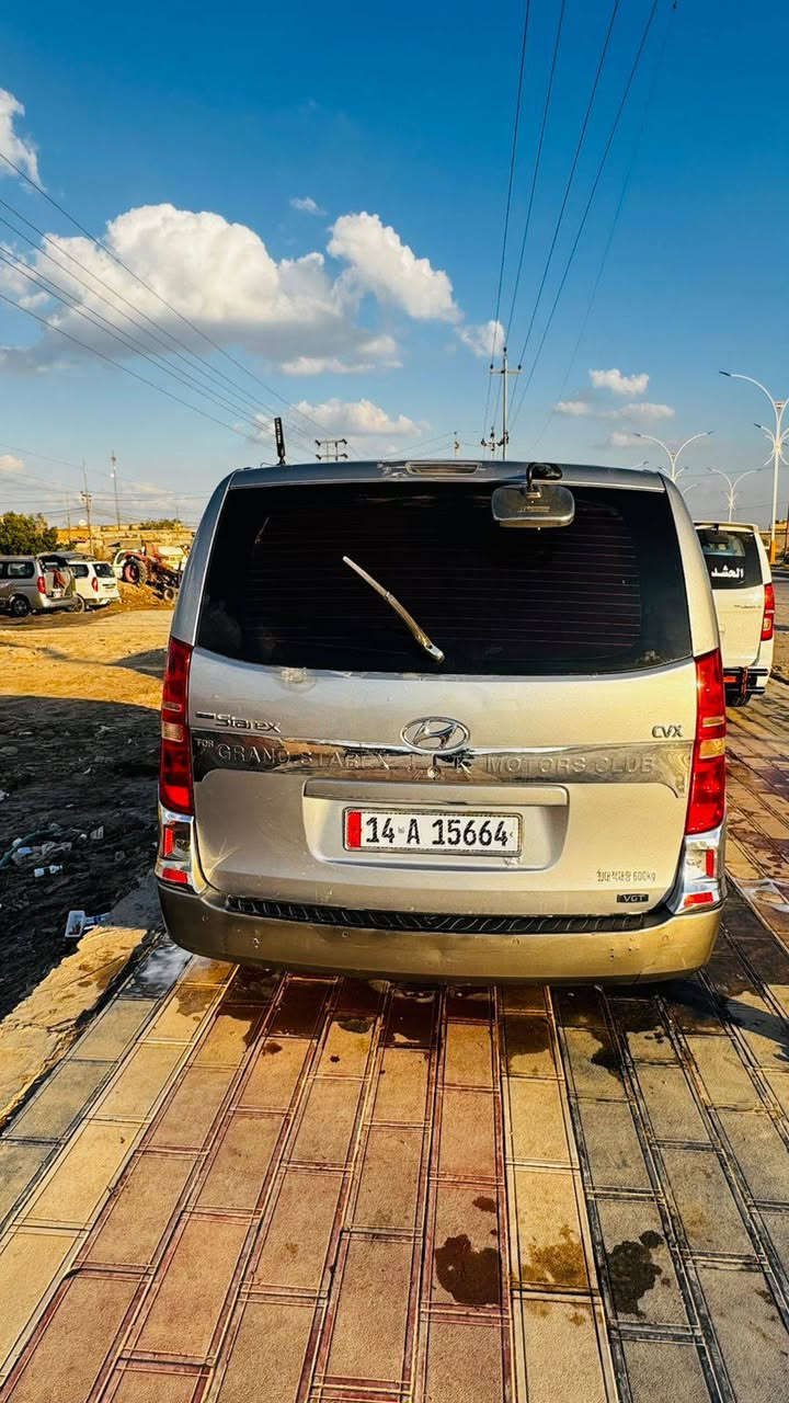 ستاركس ٢٠١٢ مسكر بلاد سياره جاهزه ونضيفه ع اخر حبايه تخم تاير حداديه تبريد دومشه جديده بيهاه جاملغ امامي بدون دواخل وجنطه اثر خياس مكان سياره ناصريه شطره  ‏‪0788 264 8261‬‏
