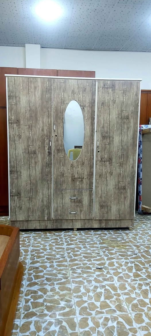 للبيع كنتور تركي السعر  125 وبي مجال 
*********** كركوك, العراق
